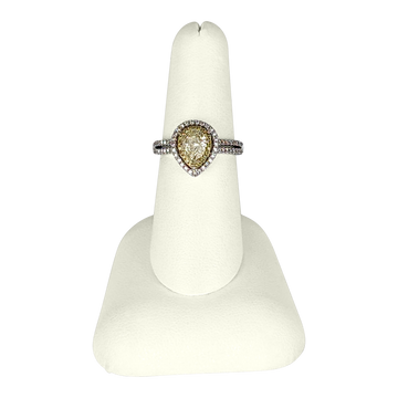 18K White Gold Diamond Engagement Ring – 0.75 CT Center, 1.67 CTW
