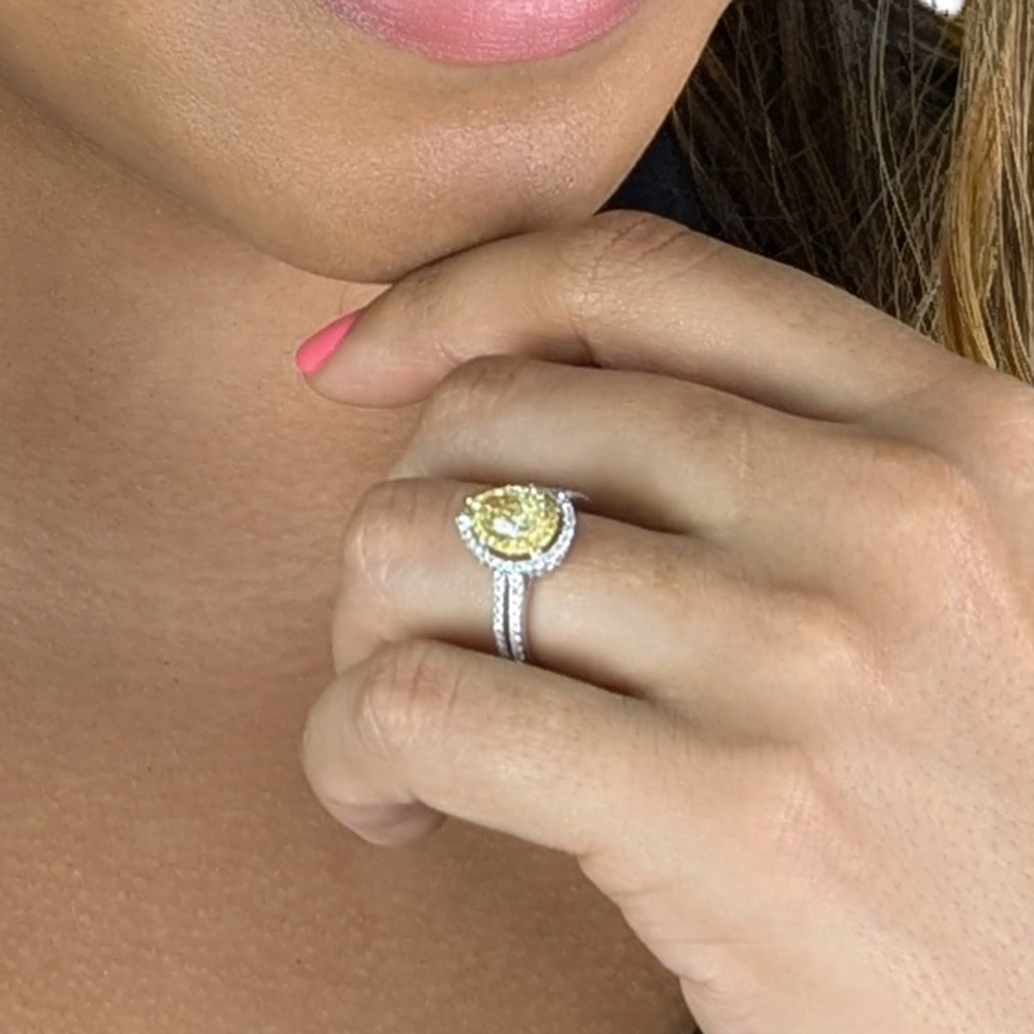 18K White Gold Diamond Engagement Ring – 0.75 CT Center, 1.67 CTW