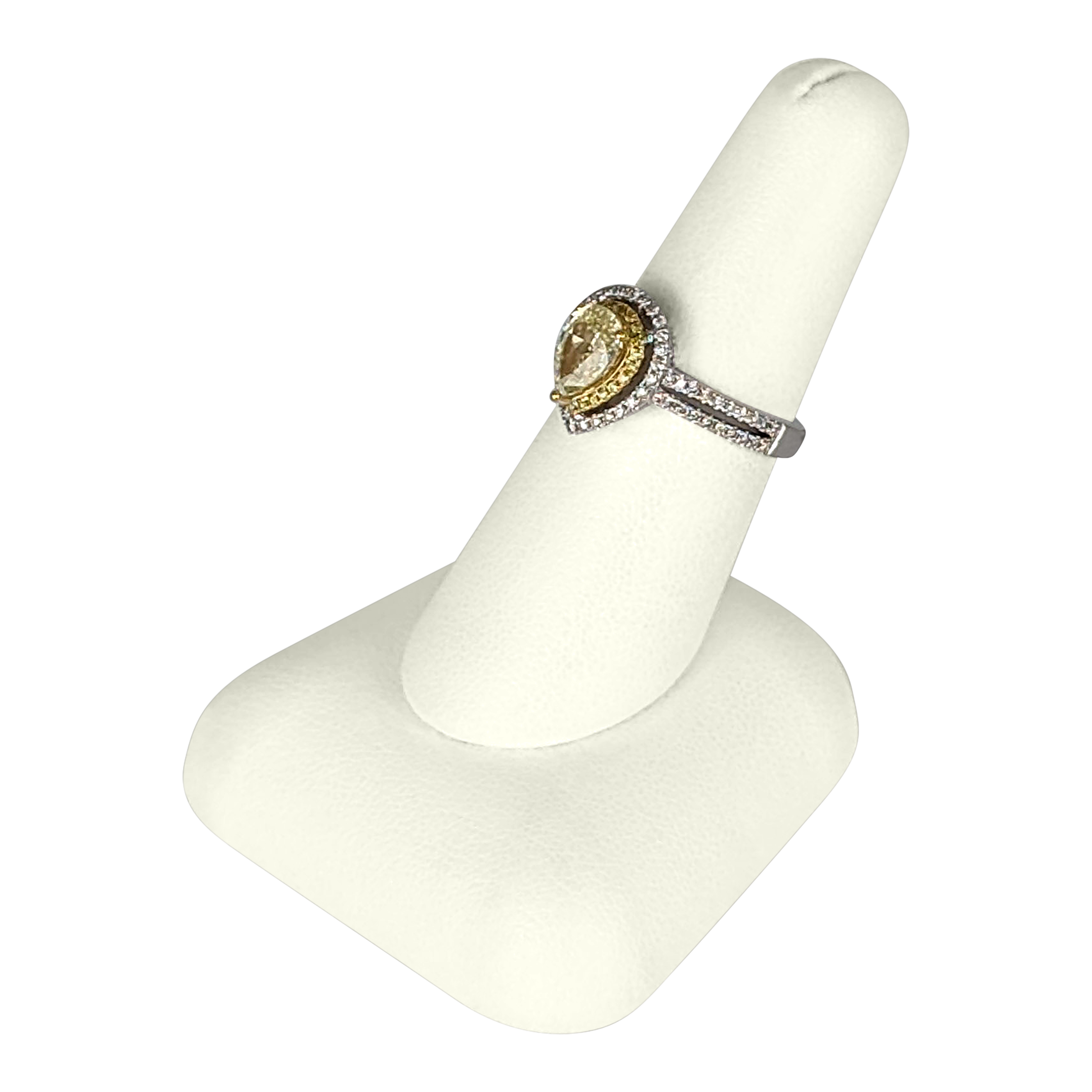 18K White Gold Diamond Engagement Ring – 0.75 CT Center, 1.67 CTW